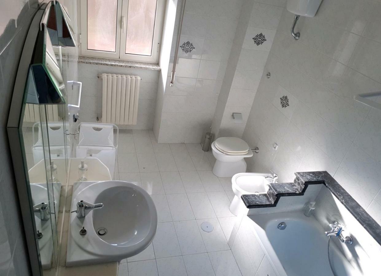 Ferienwohnung New House Napoli Parcheggio Gratis Exterior foto